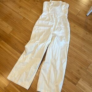 BDG size M women’s white strapless zip up jumpsuit wide leg
